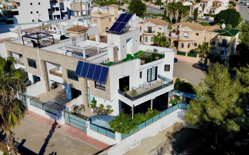 Revente - Villa -
Orihuela Costa - Costa Blanca