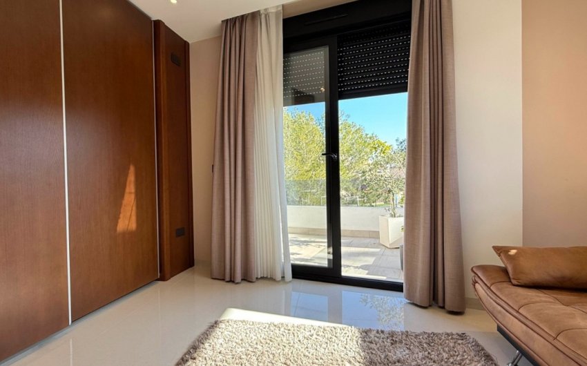 Revente - Villa -
Orihuela Costa - Costa Blanca