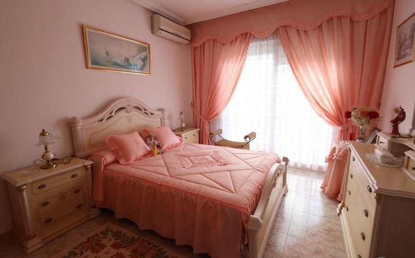 Revente - Villa -
Orihuela Costa - Costa Blanca