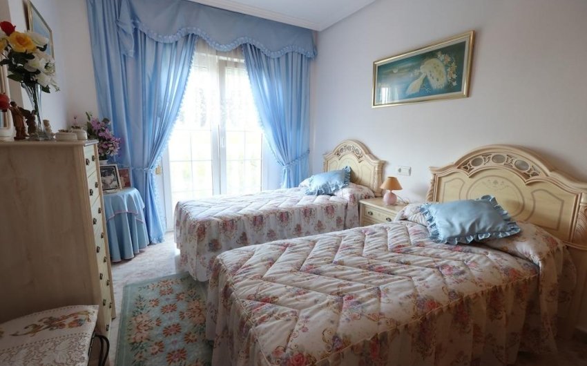 Revente - Villa -
Orihuela Costa - Costa Blanca