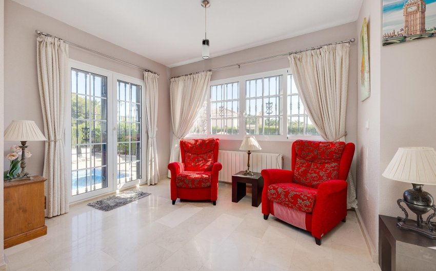 Revente - Villa -
Orihuela Costa - Costa Blanca