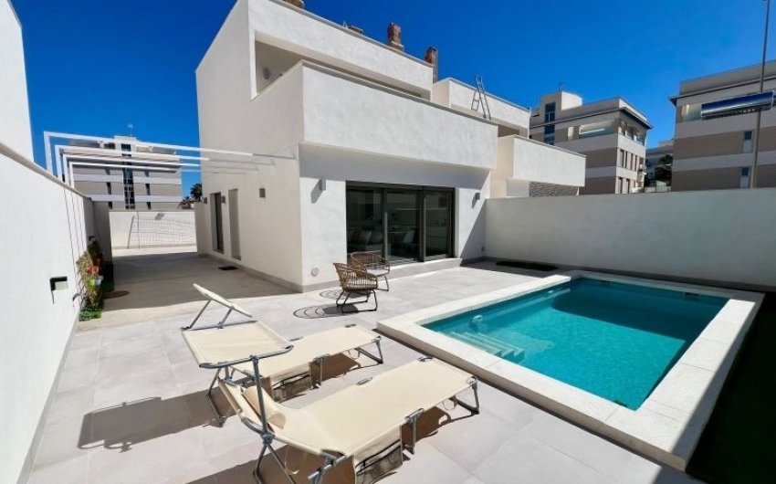 Revente - Villa -
Orihuela Costa - Costa Blanca