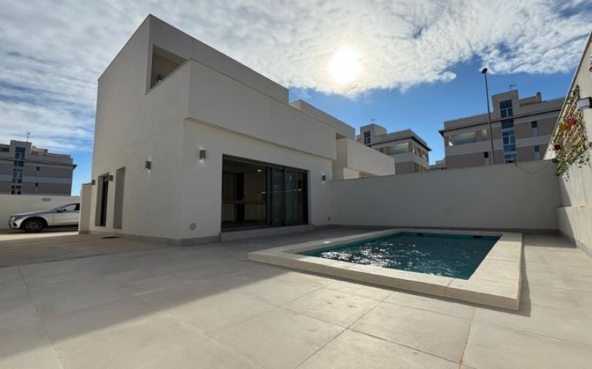 Revente - Villa -
Orihuela Costa - Costa Blanca