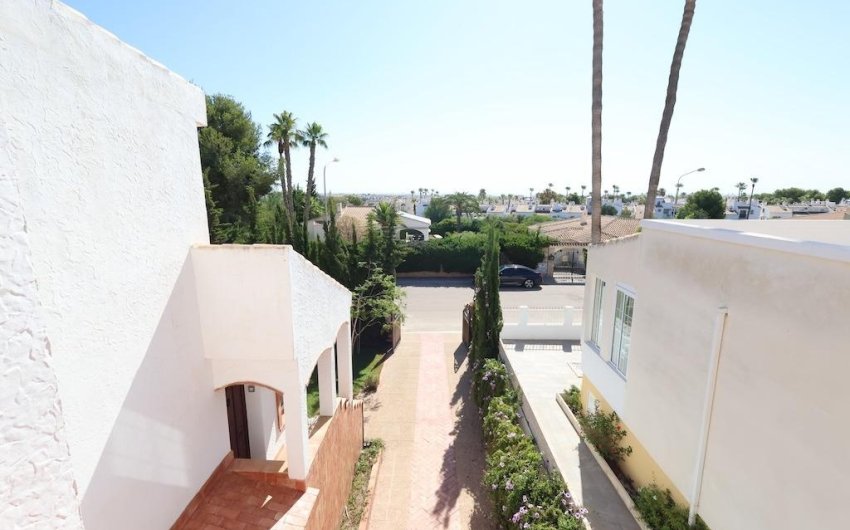 Revente - Villa -
Orihuela Costa - Costa Blanca