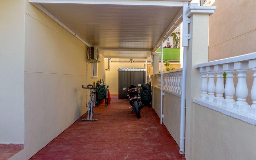 Revente - Villa -
Orihuela Costa - Costa Blanca