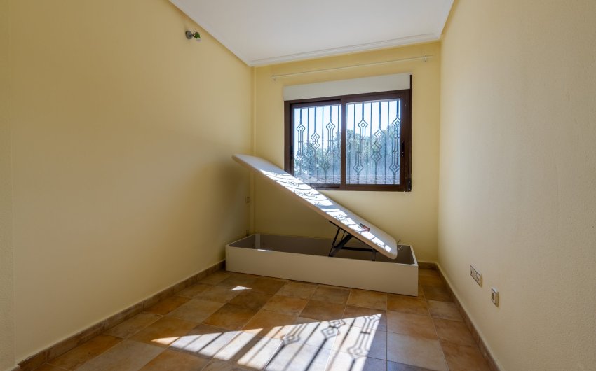 Revente - Villa -
Orihuela Costa - Costa Blanca