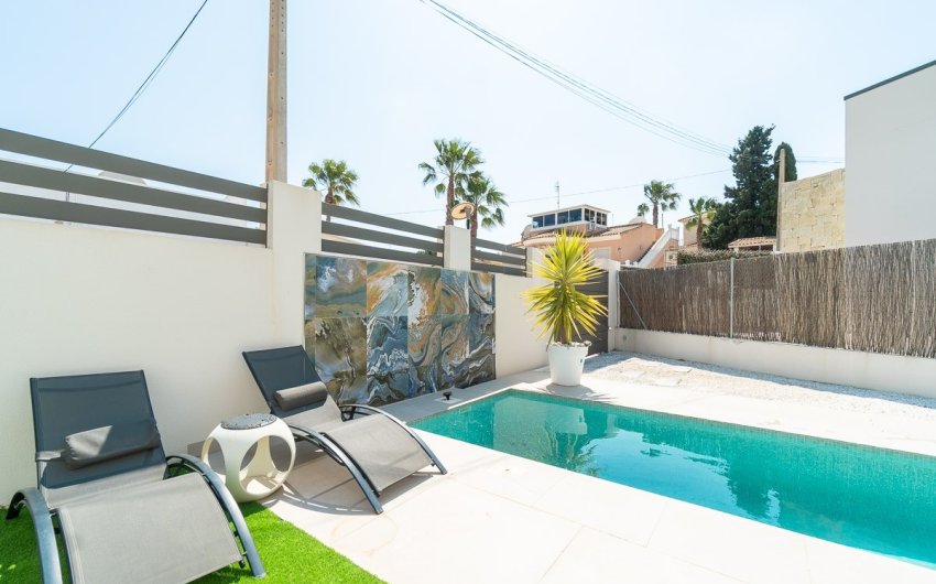 Revente - Villa -
Orihuela Costa - Costa Blanca