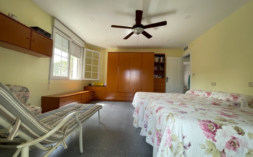 Revente - Villa -
Orihuela Costa - Costa Blanca