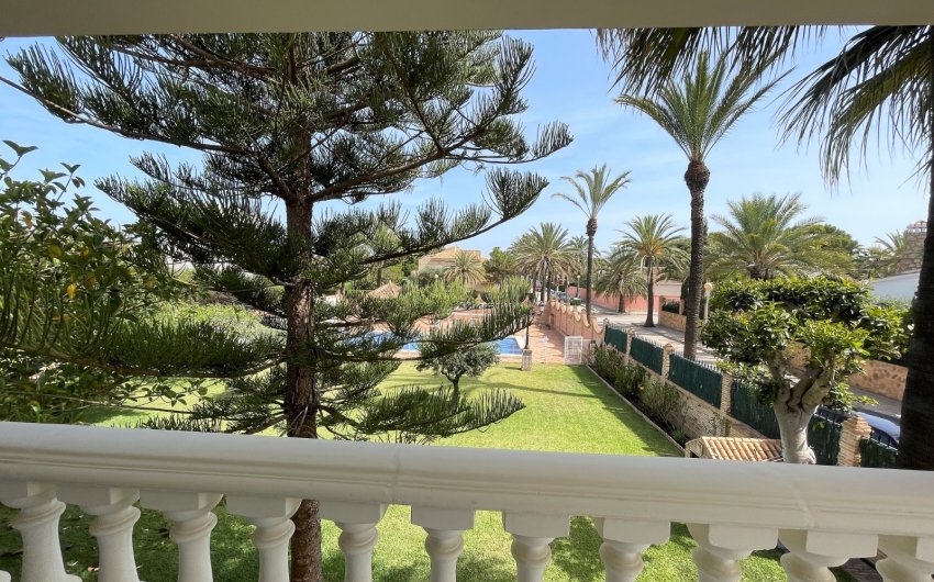 Revente - Villa -
Orihuela Costa - Costa Blanca
