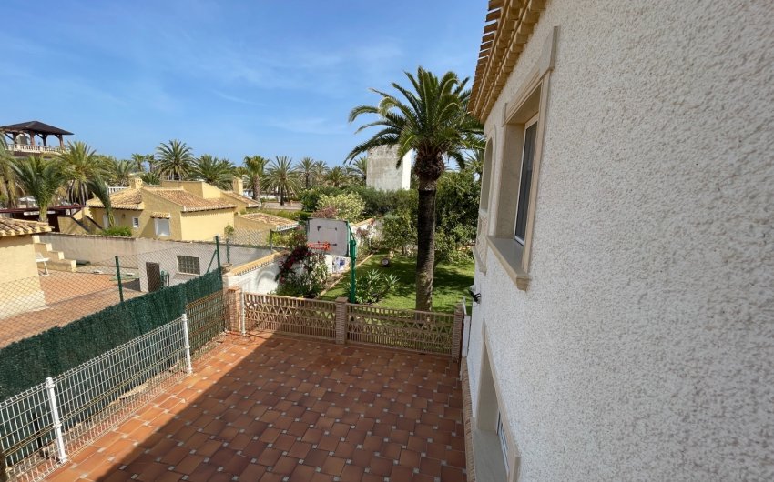 Revente - Villa -
Orihuela Costa - Costa Blanca