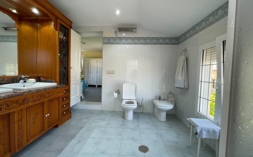 Revente - Villa -
Orihuela Costa - Costa Blanca