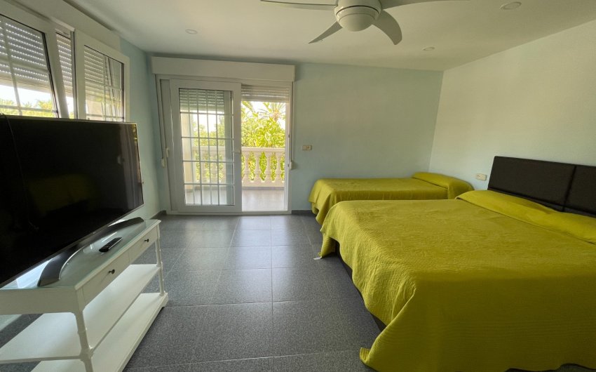 Revente - Villa -
Orihuela Costa - Costa Blanca