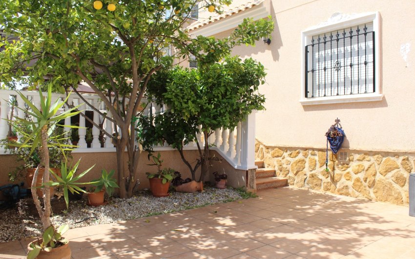 Revente - Villa -
Orihuela Costa - Costa Blanca