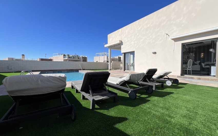 Revente - Villa -
Orihuela Costa - Costa Blanca