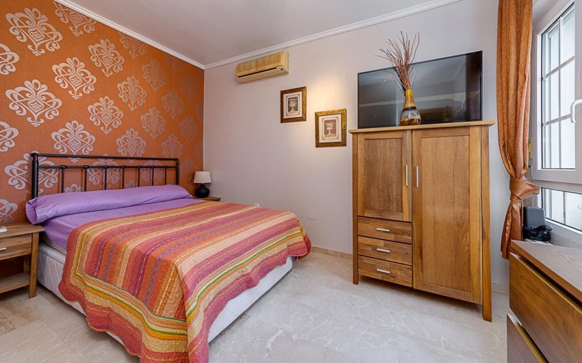 Revente - Villa -
Orihuela Costa - Costa Blanca