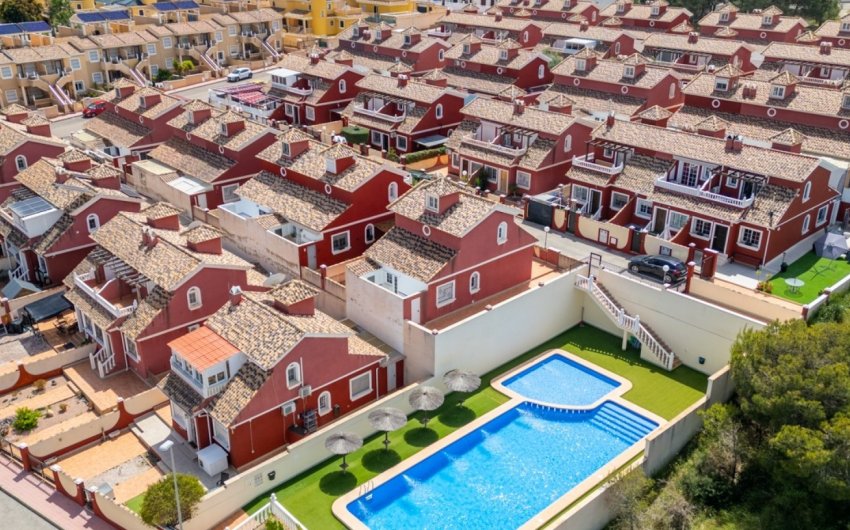 Revente - Villa -
Orihuela Costa - Costa Blanca