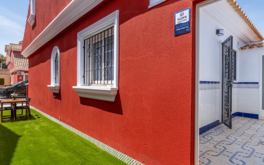 Revente - Villa -
Orihuela Costa - Costa Blanca