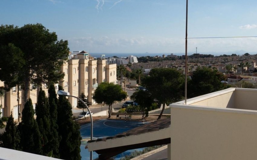 Revente - Villa -
Orihuela Costa - Costa Blanca