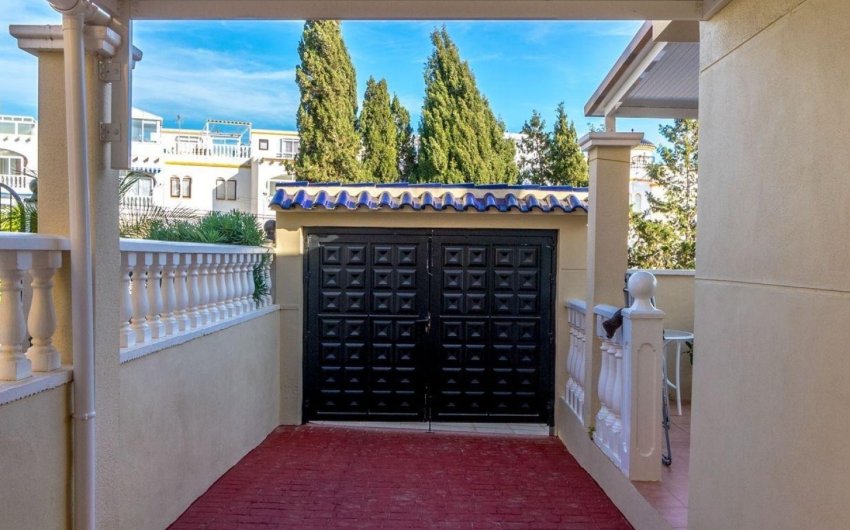 Revente - Villa -
Orihuela Costa - Costa Blanca