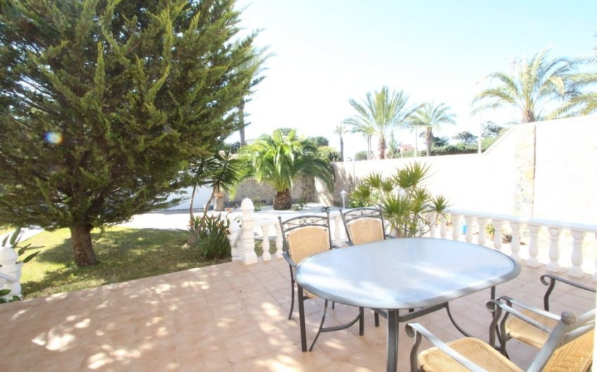 Revente - Villa -
Orihuela Costa - Costa Blanca