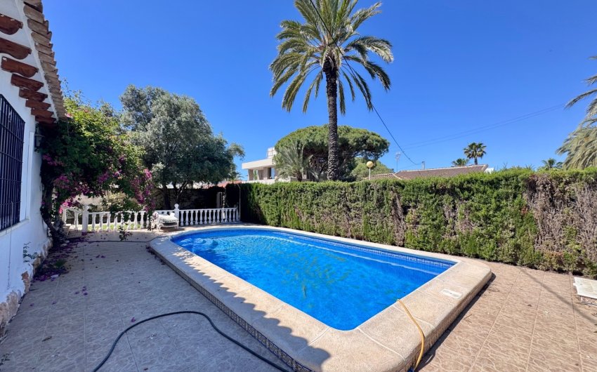 Revente - Villa -
Orihuela Costa - Costa Blanca