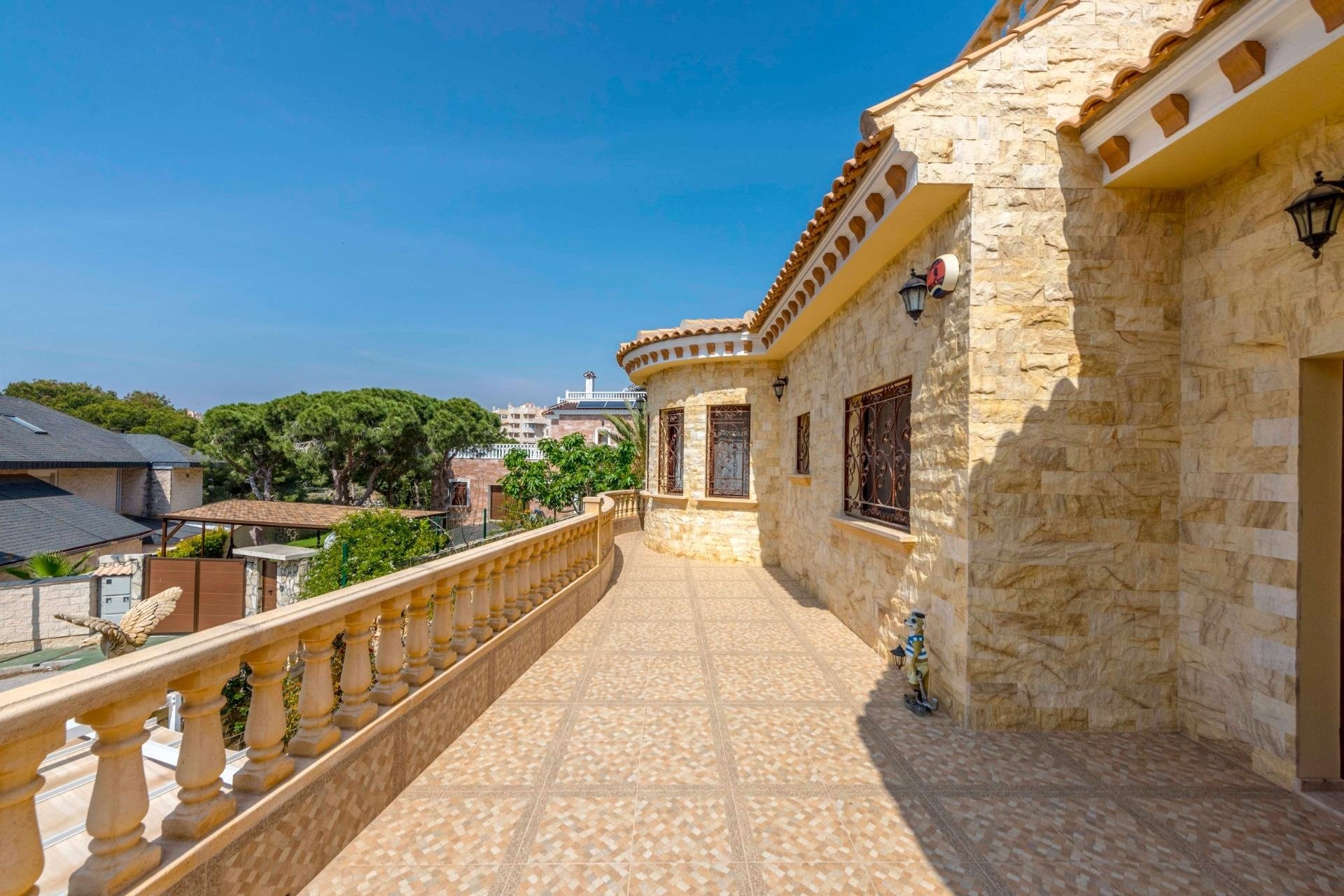 Revente - Villa -
Orihuela Costa - Costa Blanca