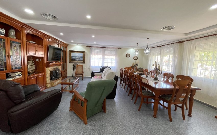 Revente - Villa -
Orihuela Costa - Costa Blanca