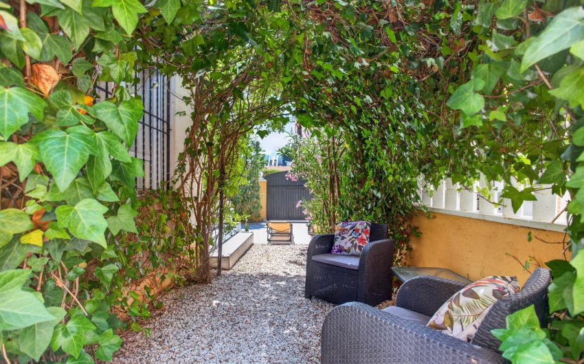 Revente - Villa -
Orihuela Costa - Costa Blanca