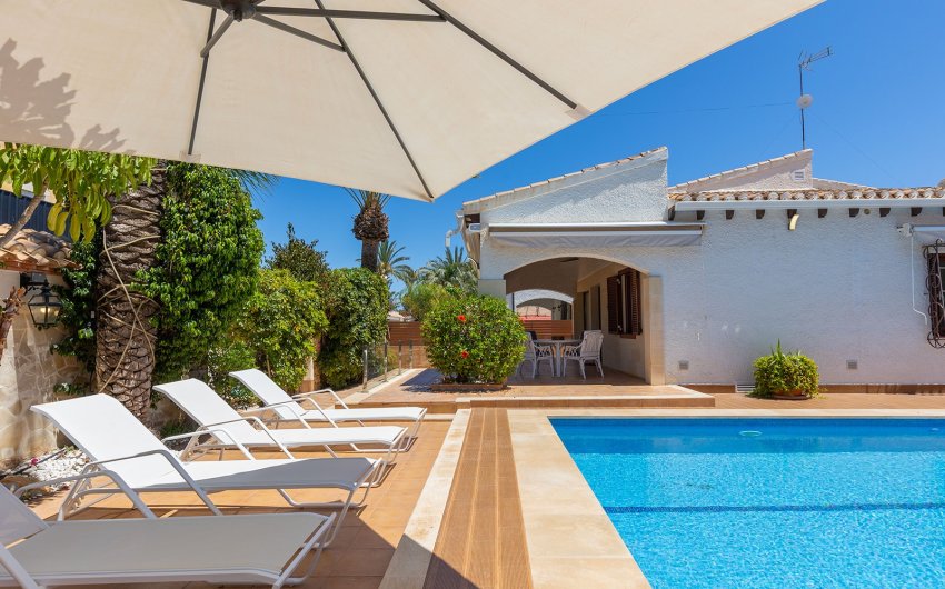 Revente - Villa -
Orihuela Costa - Costa Blanca