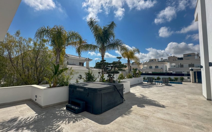 Revente - Villa -
Orihuela Costa - Costa Blanca