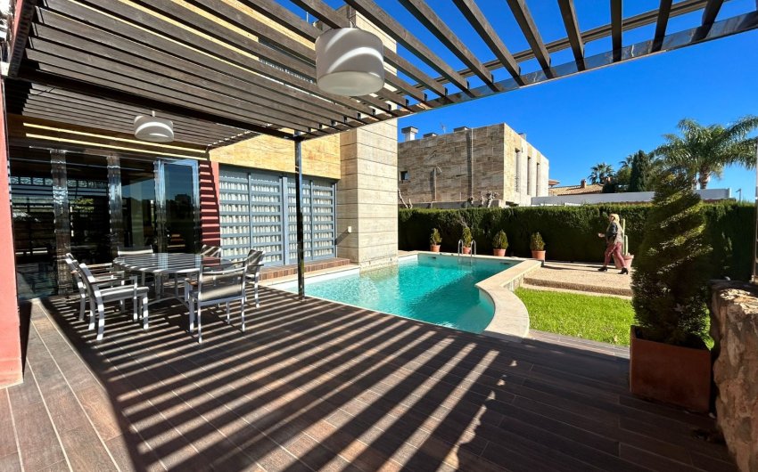 Revente - Villa -
Orihuela Costa - Dehesa de campoamor