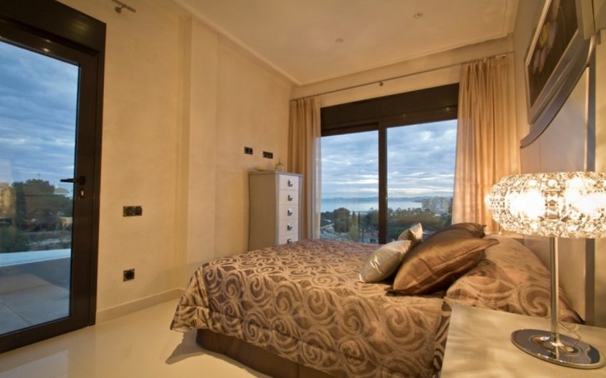 Revente - Villa -
Orihuela Costa - La Zenia