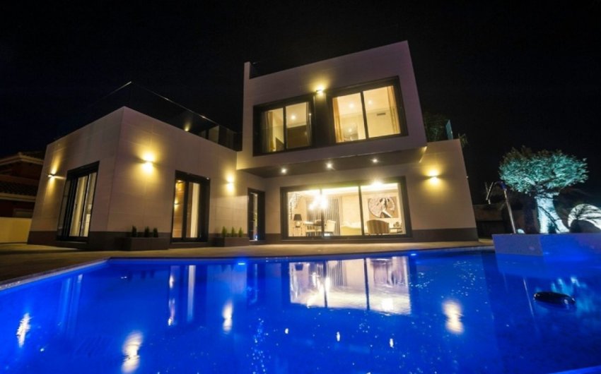 Revente - Villa -
Orihuela Costa - La Zenia