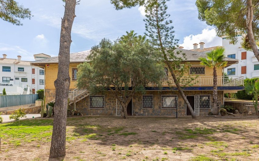 Revente - Villa -
Orihuela Costa - Las Filipinas