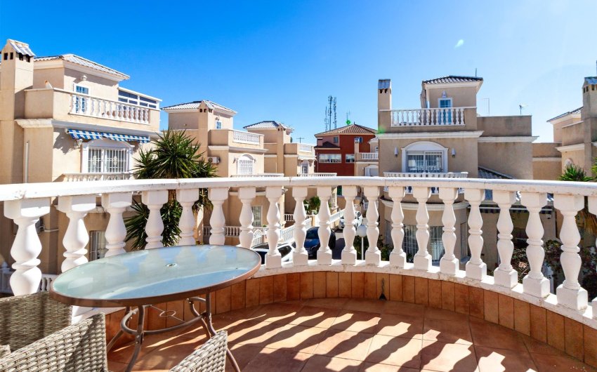 Revente - Villa -
Orihuela Costa - Los Almendros-la Florida