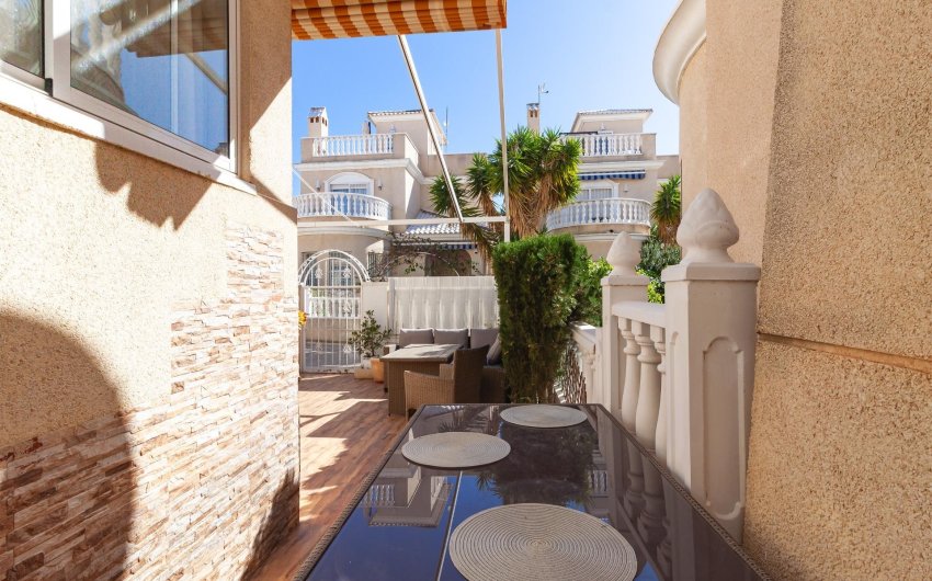 Revente - Villa -
Orihuela Costa - Los Almendros-la Florida