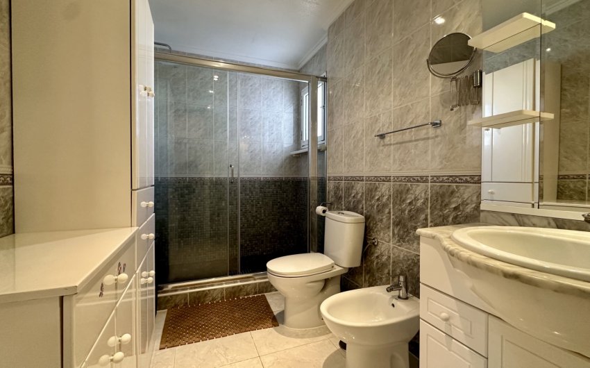 Revente - Villa -
Orihuela Costa - Los Altos