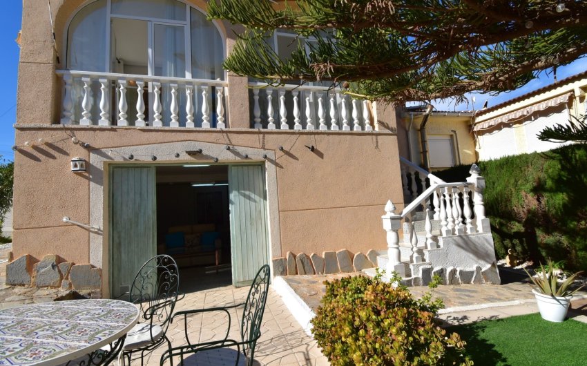 Revente - Villa -
Orihuela Costa - Los Balcones