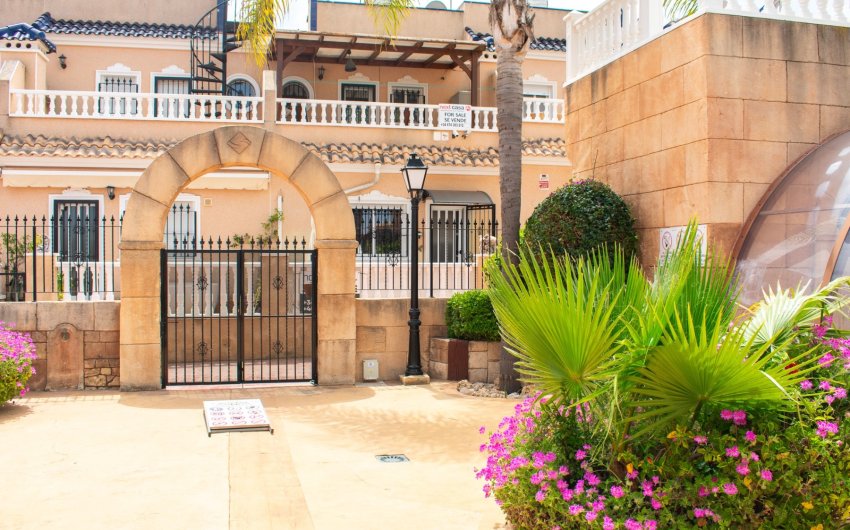 Revente - Villa -
Orihuela Costa - Los Dolses