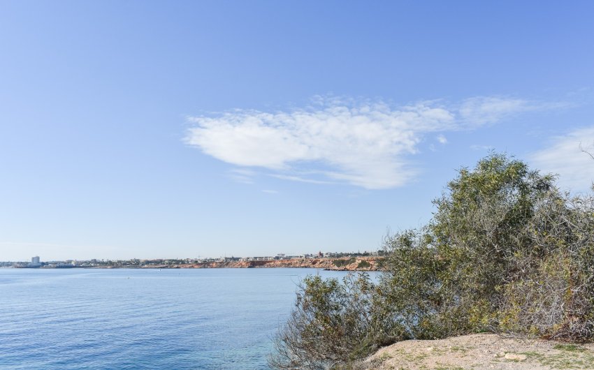 Revente - Villa -
Orihuela Costa - Punta Prima