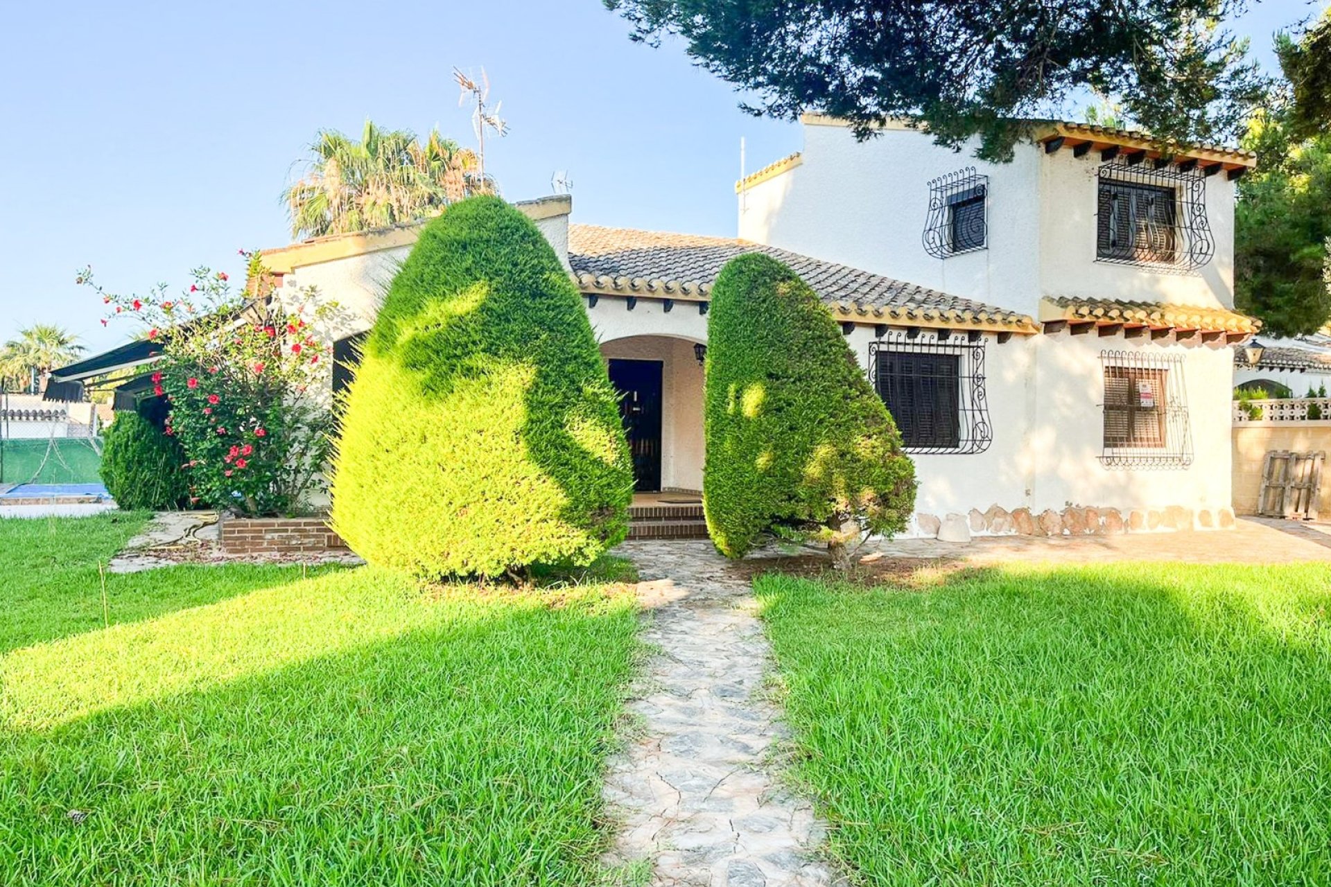 Revente - Villa -
Orihuela Costa - Punta Prima