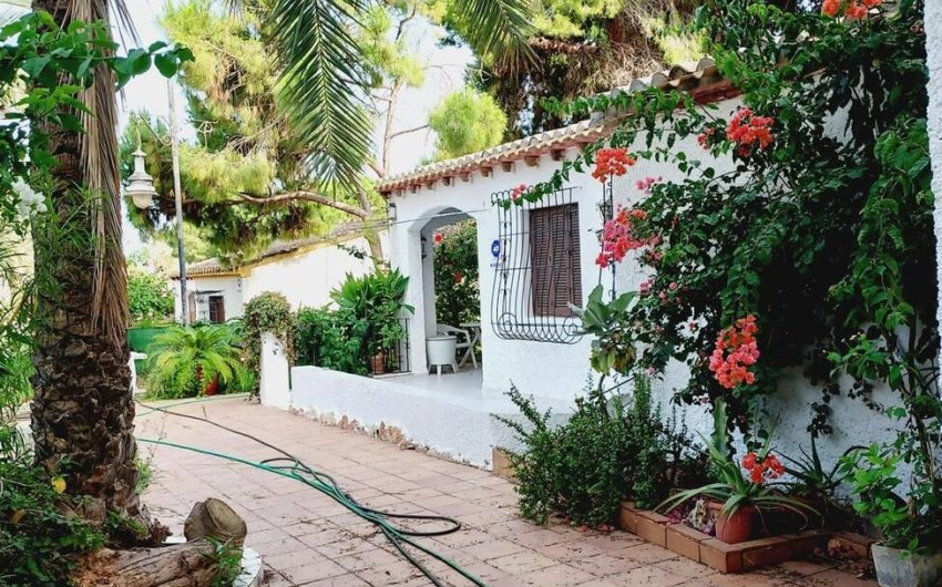 Revente - Villa -
Orihuela Costa - Punta Prima