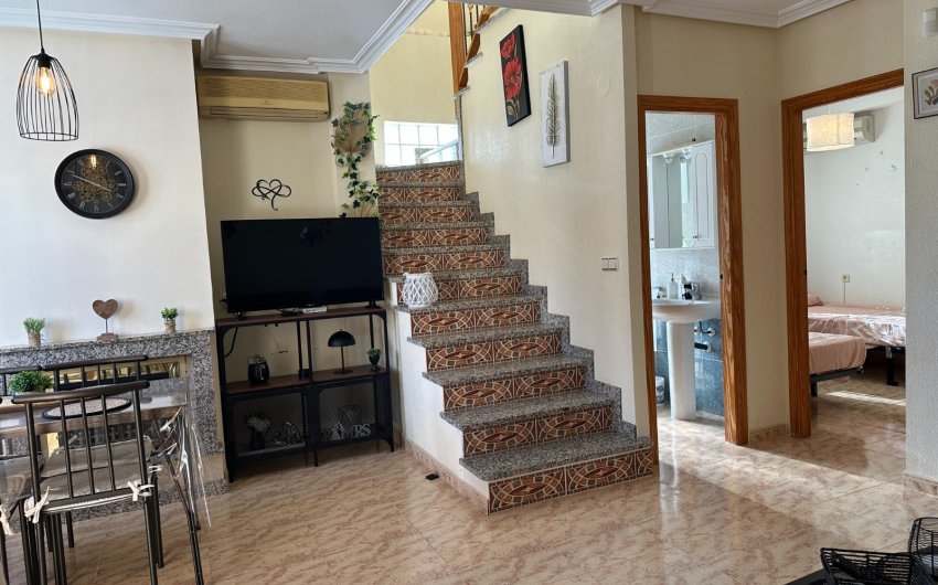 Revente - Villa -
Orihuela Costa - Villamartín