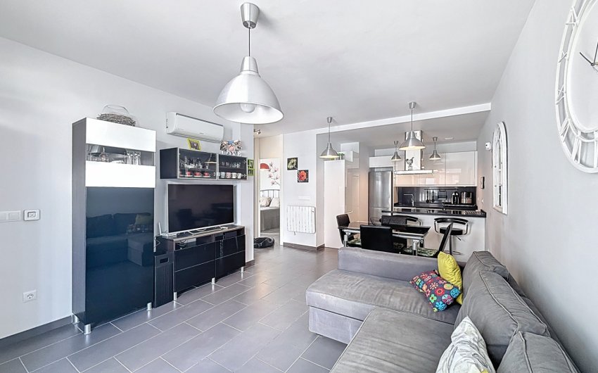 Revente - Villa -
Orihuela Costa - Villamartín