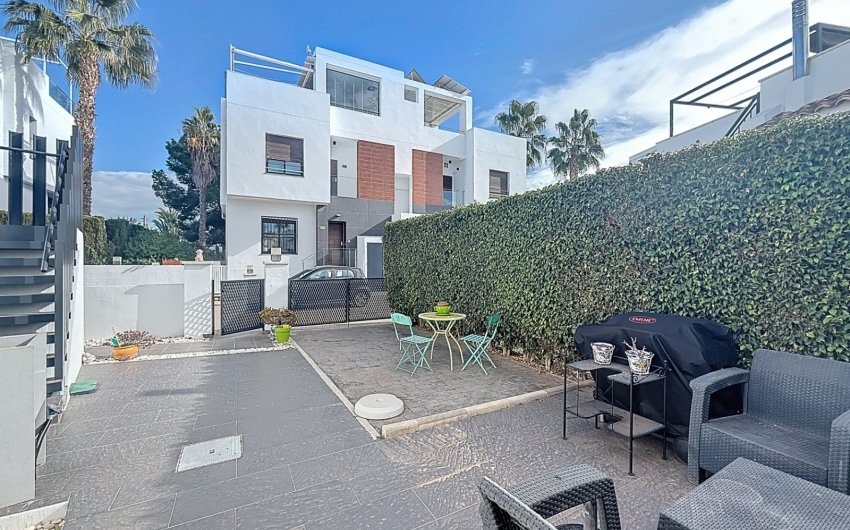 Revente - Villa -
Orihuela Costa - Villamartín