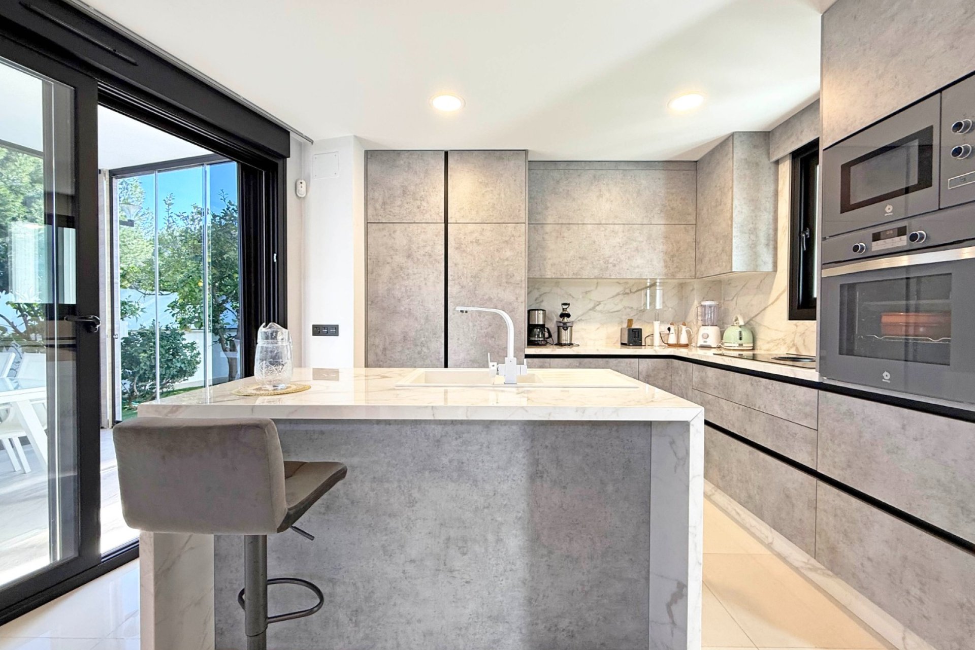 Revente - Villa -
Orihuela Costa - Villamartín