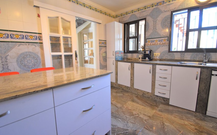 Revente - Villa -
Orihuela Costa - Villamartin