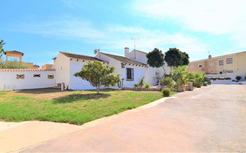 Revente - Villa -
Orihuela Costa - Villamartin
