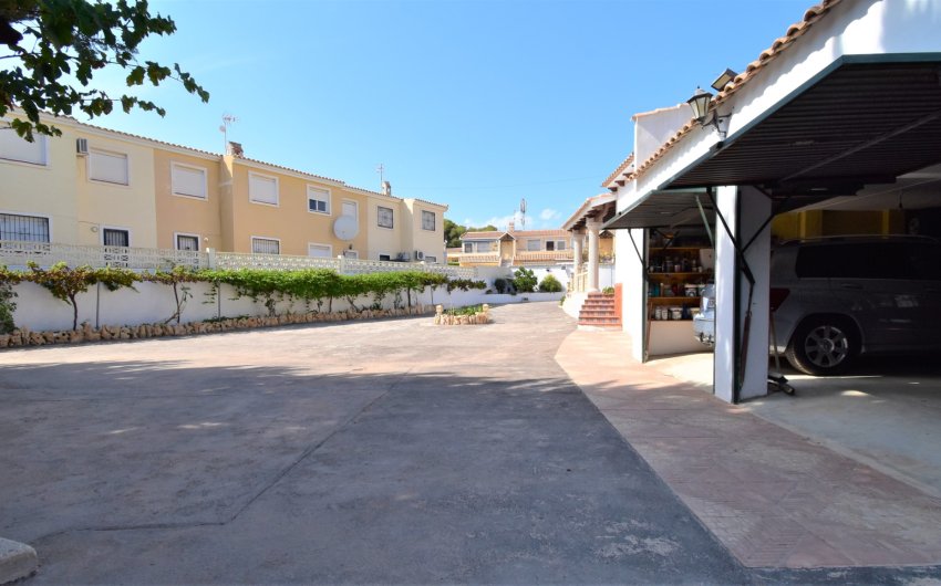 Revente - Villa -
Orihuela Costa - Villamartin