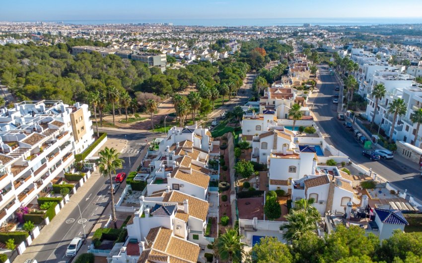 Revente - Villa -
Orihuela Costa - Villamartín